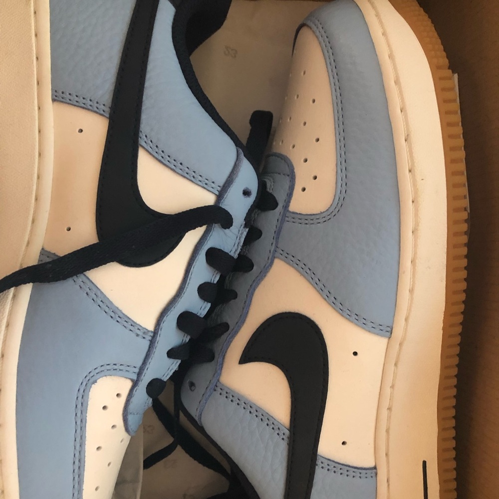 Men’s size 7 Air Force Ones